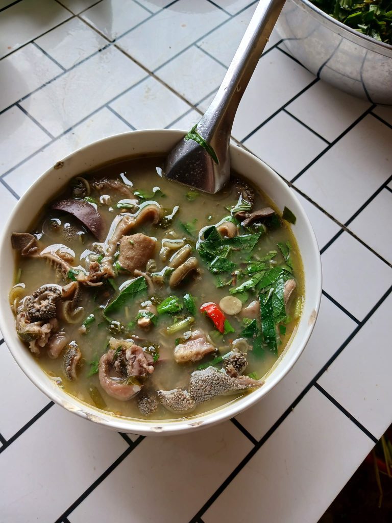 Nậm Pịa Tây Bắc: Đặc Sản Độc Lạ Được Làm Từ.... Phân Non