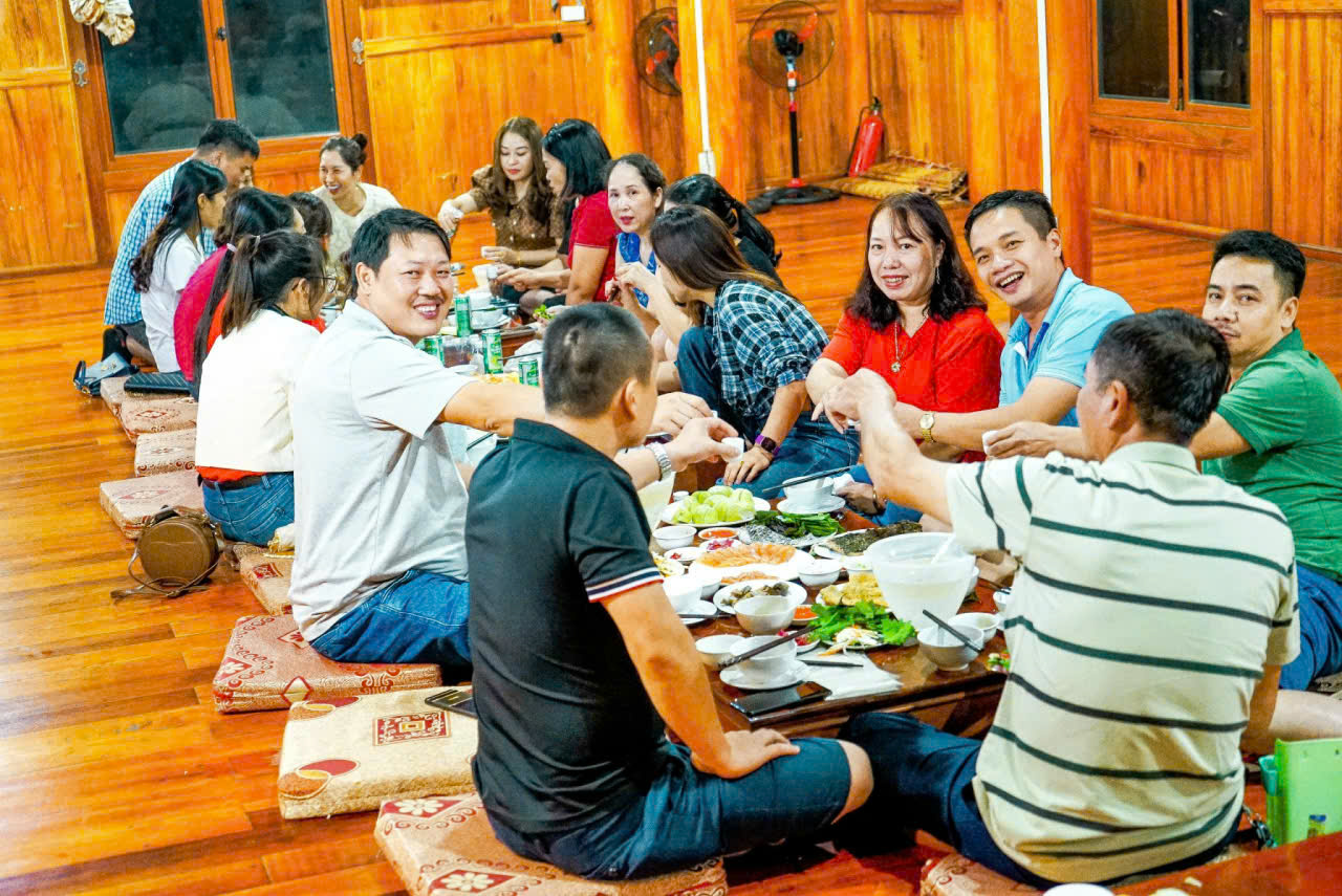 nhà hàng cá hồi xuân bắc chiềng đi