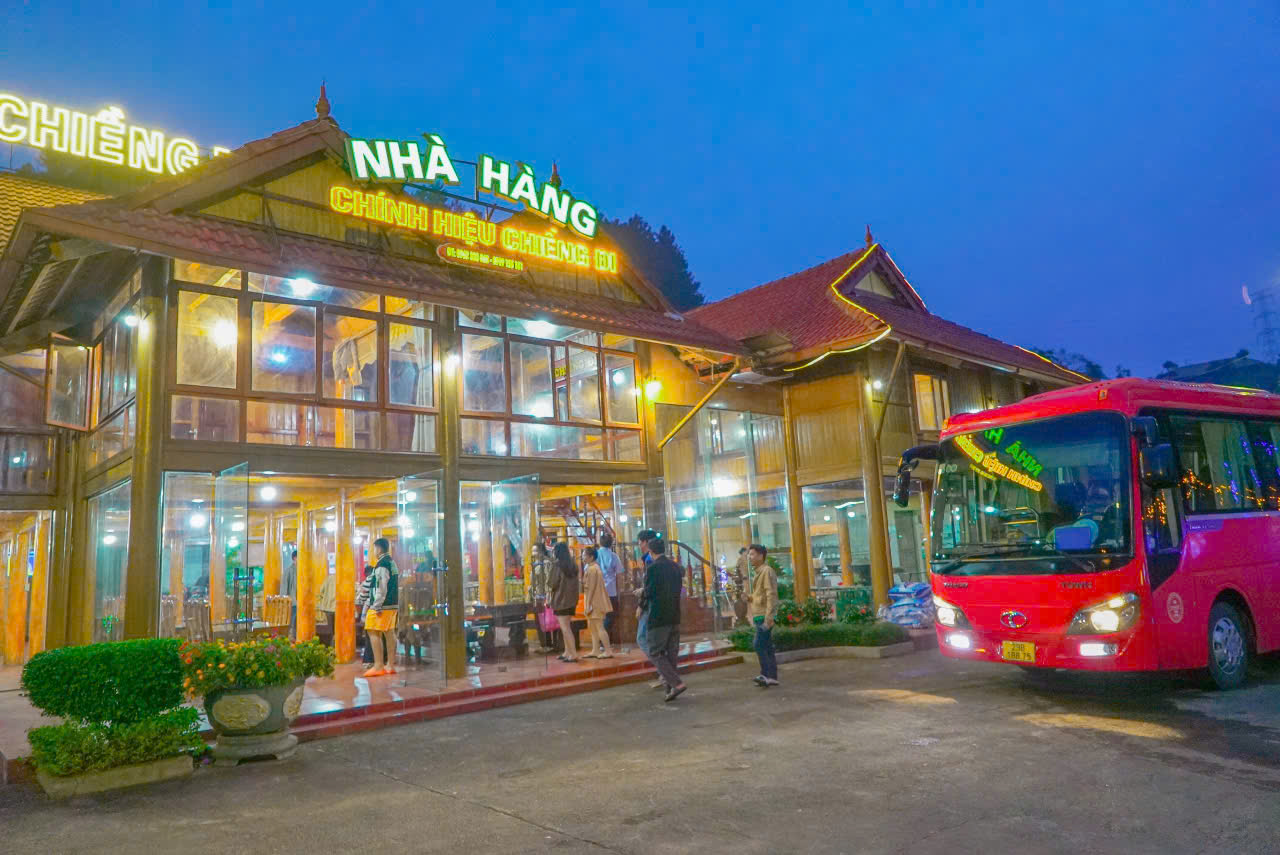 nhà hàng cá hồi xuân bắc chiềng đi